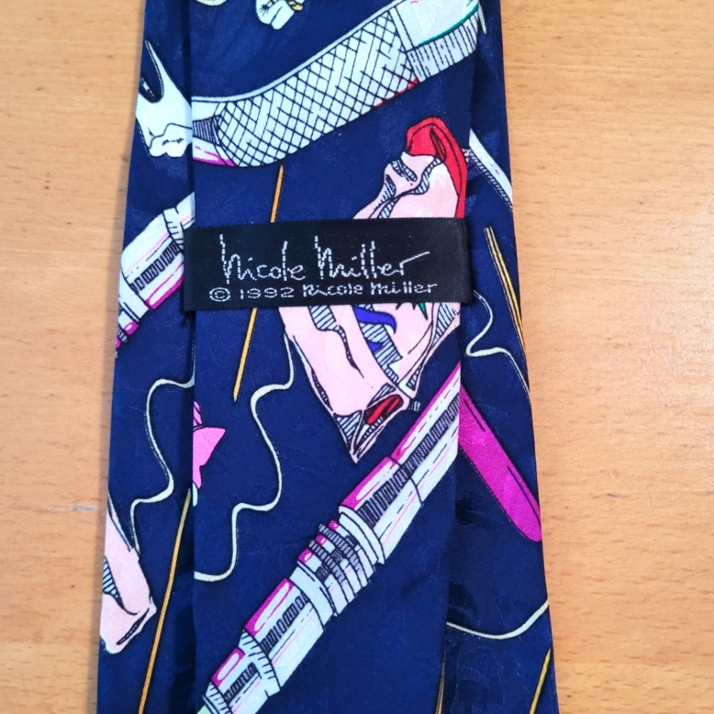 Nicole Miller 1992 Dentist Theme Silk Tie – Tooth & Dental Tools Print
